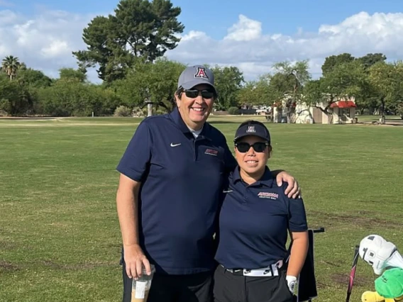 Photo of Amanda and Larry Cunha at the Cinco de Mayo Golf Tournament
