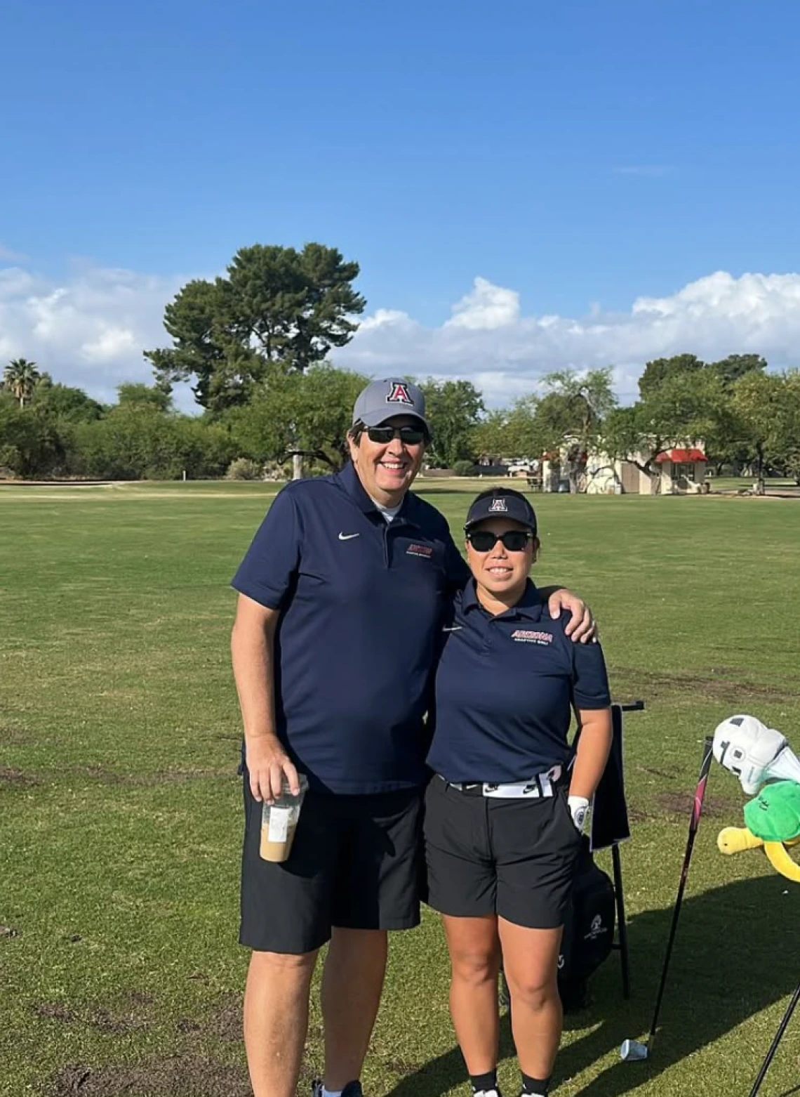 Photo of Amanda and Larry Cunha at the Cinco de Mayo Golf Tournament